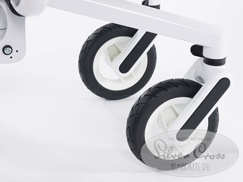 Прогулочная коляска Silver Cross Surf White 2 в 1 вид передних колес